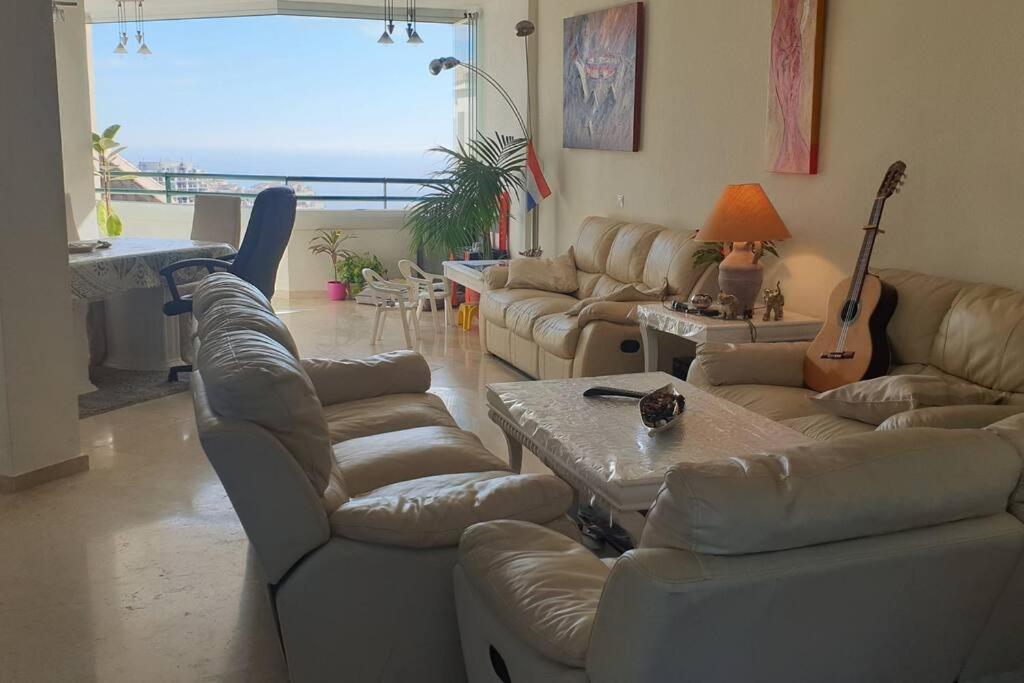 Apartmán Luxury Penthouse With Sea&Mountain Views & Hot Tub - Tranquility & Rest Benalmádena Exteriér fotografie