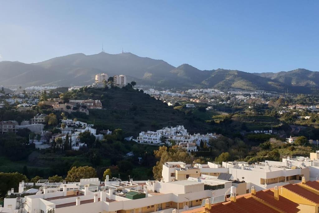 Apartmán Luxury Penthouse With Sea&Mountain Views & Hot Tub - Tranquility & Rest Benalmádena Exteriér fotografie